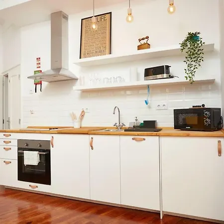 Apartament Charming One Bedroom Flat