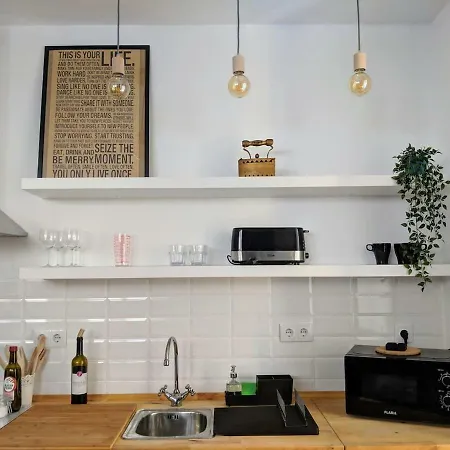 Charming One Bedroom Flat Lisbon